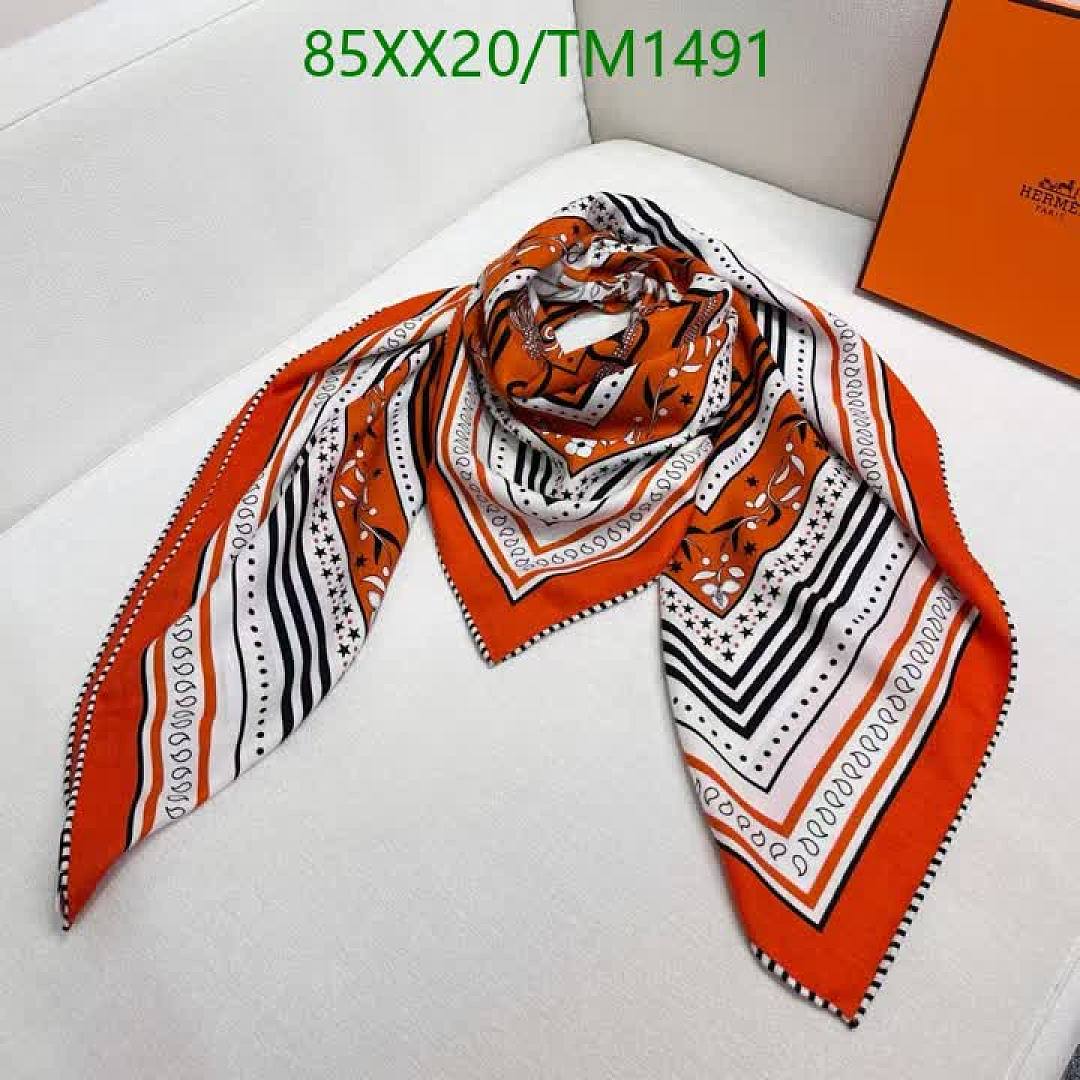 Hermes-Scarf Code: TM1491 $: 85USD