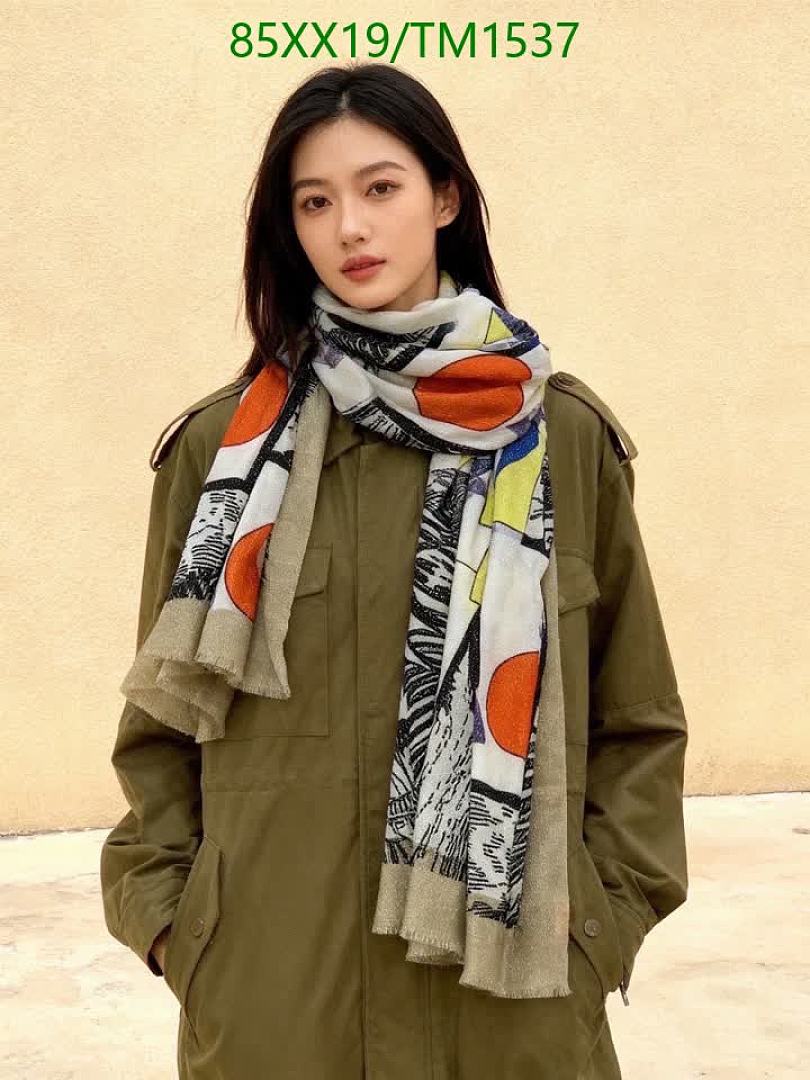 Hermes-Scarf Code: TM1537 $: 85USD