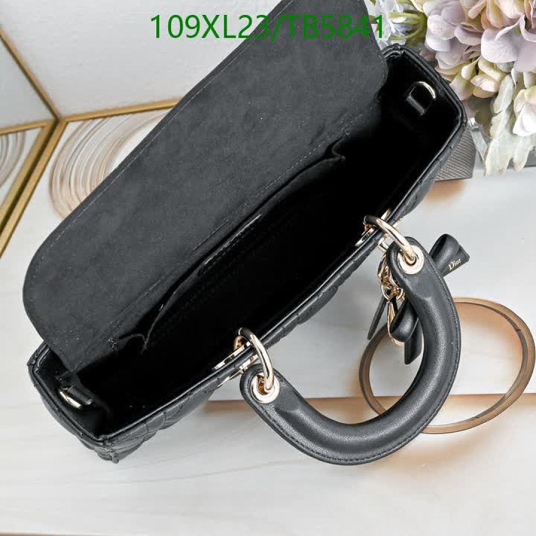 Dior-Bag-4A Quality Code: TB5841 $: 109USD