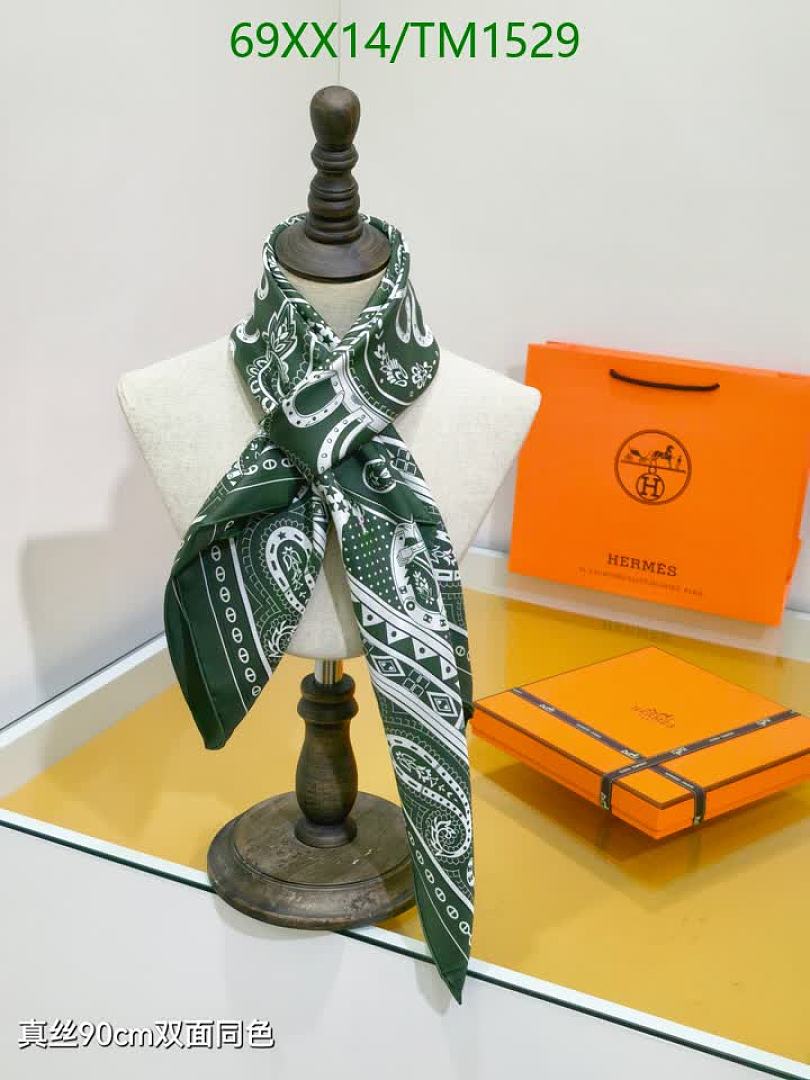 Hermes-Scarf Code: TM1529 $: 69USD