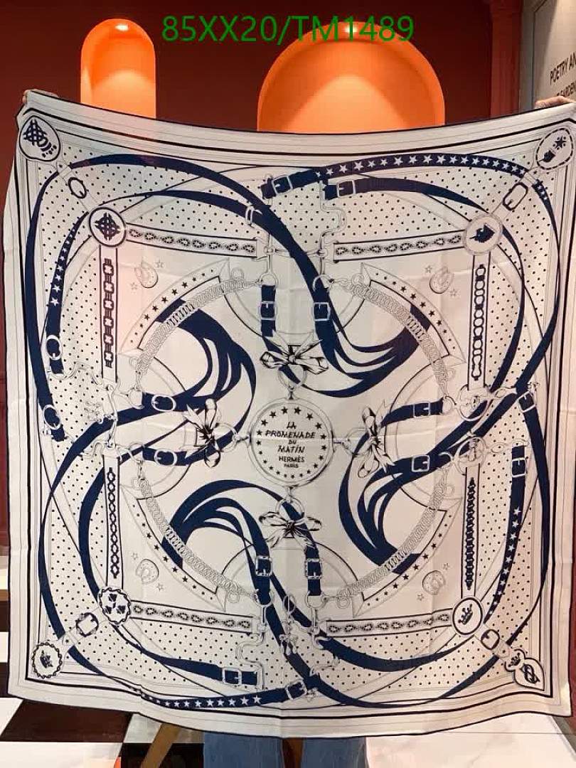 Hermes-Scarf Code: TM1489 $: 85USD