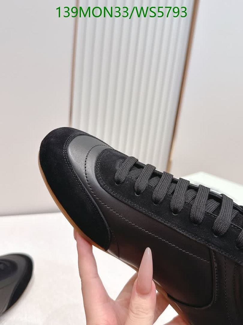 Burberry-Women Shoes Code: WS5793 $: 139USD