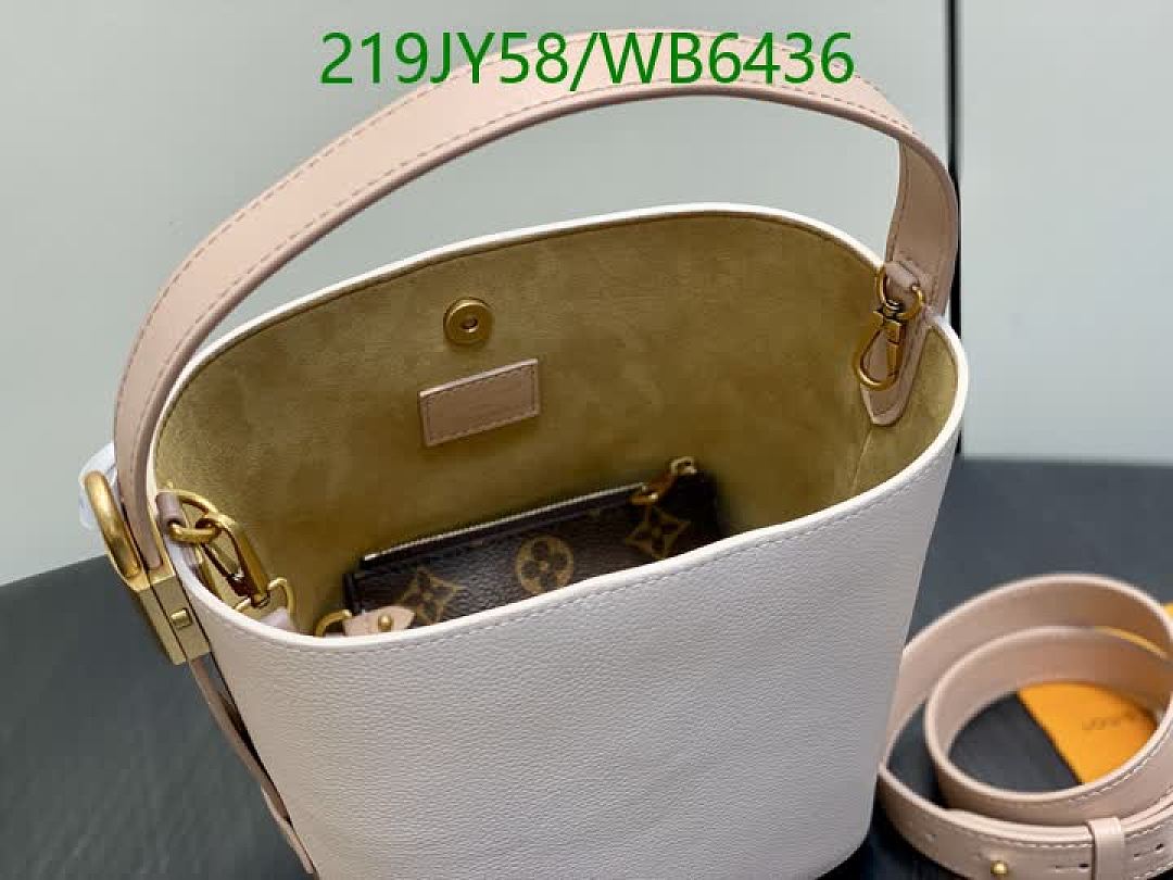 LV-Bag-Mirror Quality Code: WB6436 $: 219USD