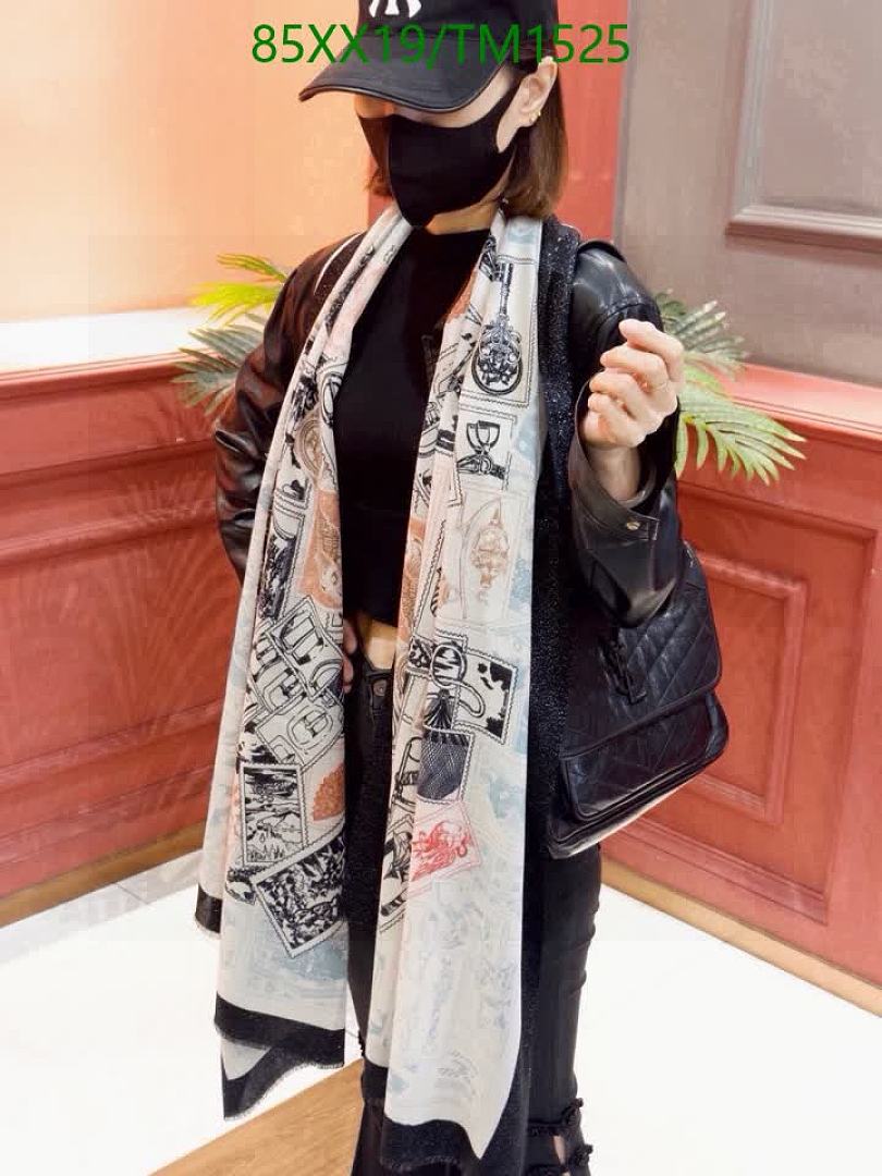 Hermes-Scarf Code: TM1525 $: 85USD