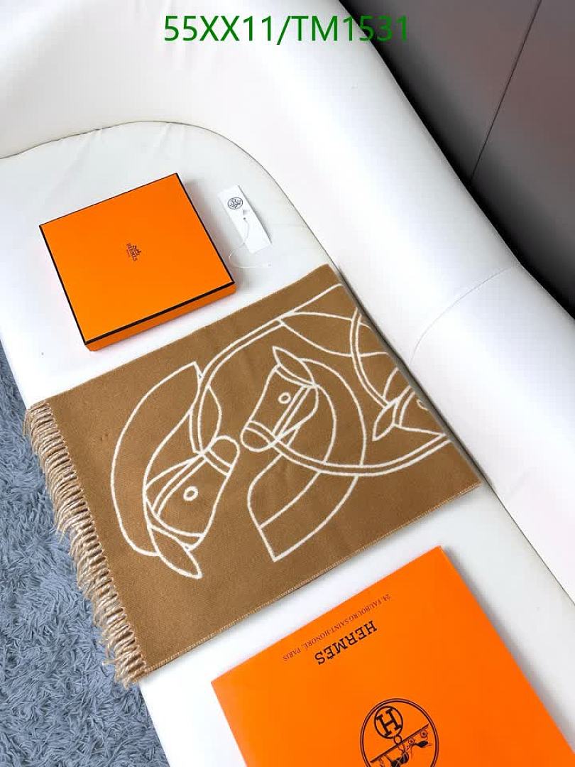 Hermes-Scarf Code: TM1531 $: 55USD