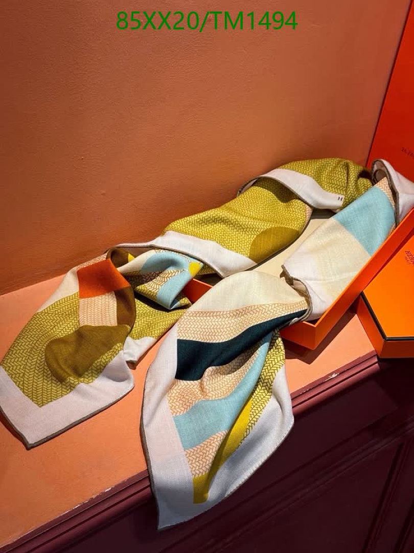 Hermes-Scarf Code: TM1494 $: 85USD