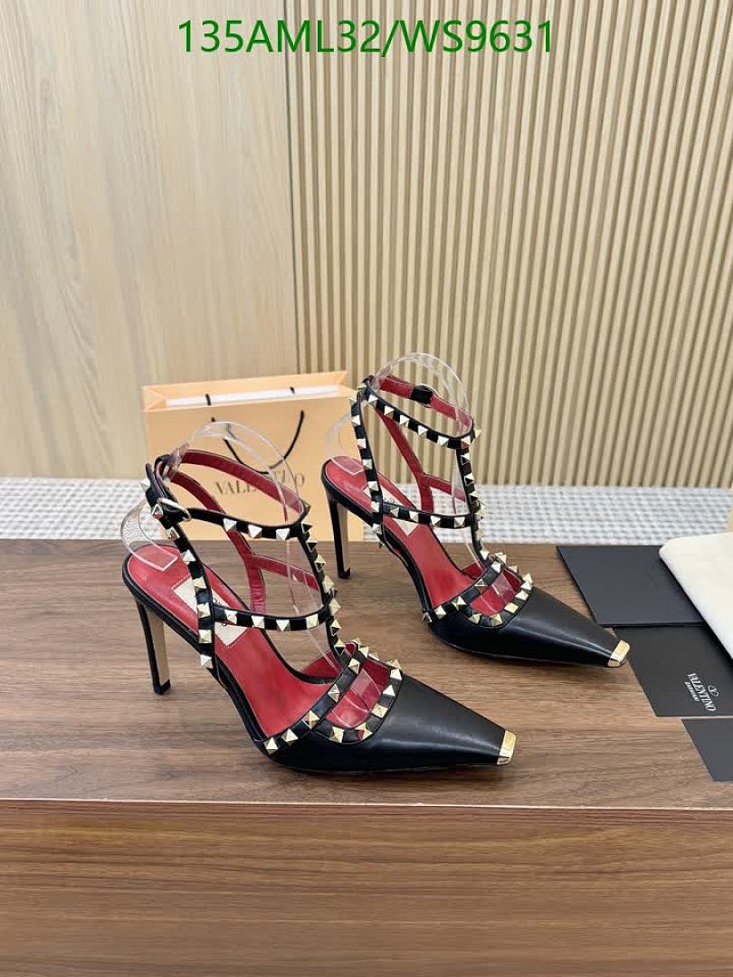 Valentino-Women Shoes Code: WS9631 $: 135USD