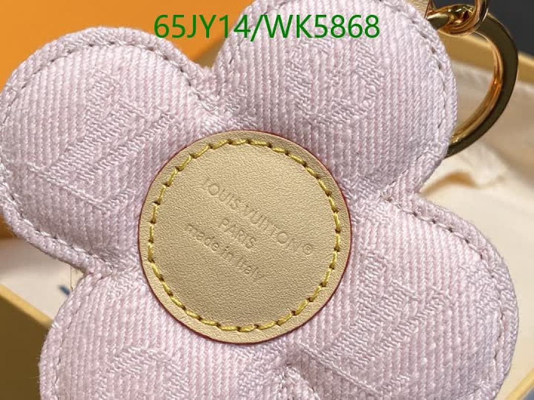 LV-Key pendant Code: WK5868 $: 65USD