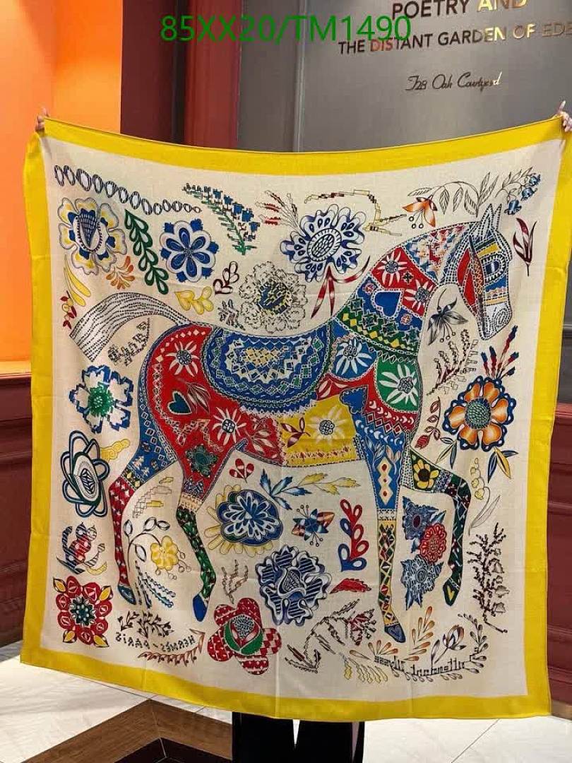 Hermes-Scarf Code: TM1490 $: 85USD