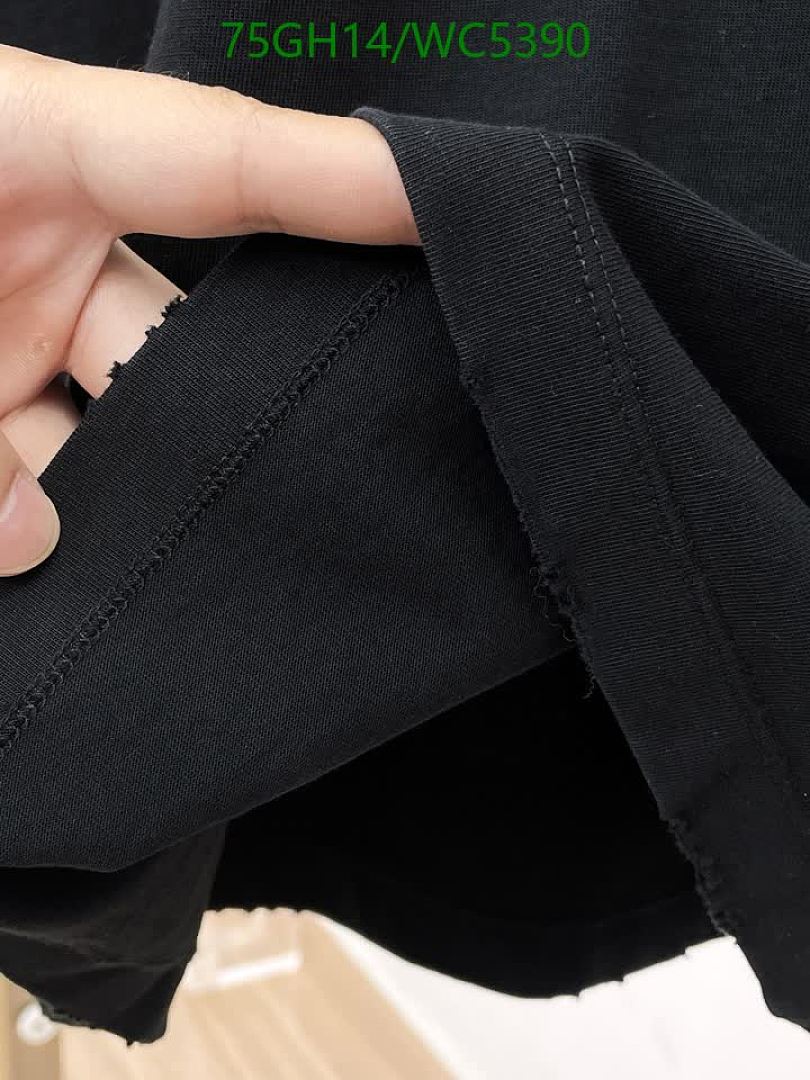 Balenciaga-Clothing Code: WC5390 $: 75USD