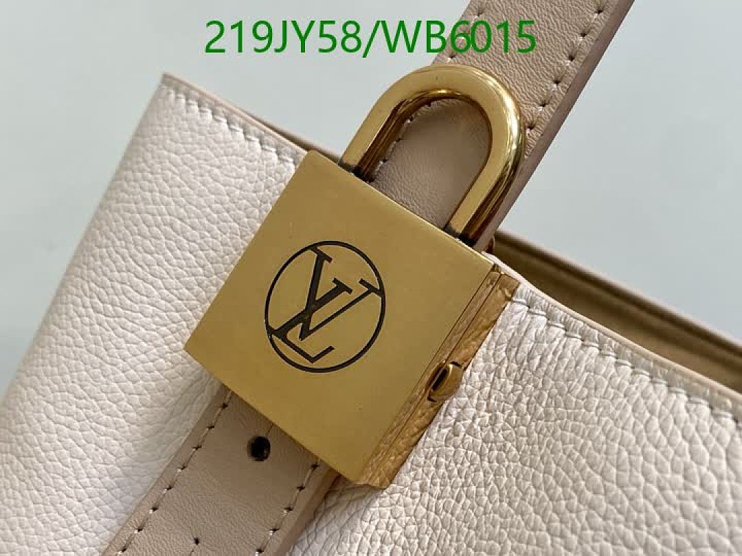 LV-Bag-Mirror Quality Code: WB6015 $: 219USD