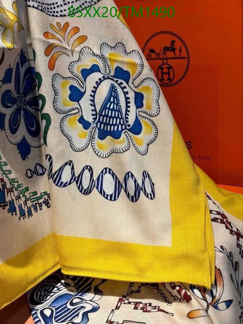Hermes-Scarf Code: TM1490 $: 85USD