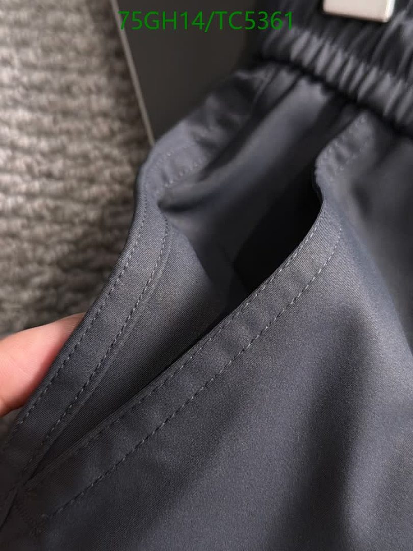 LV-Clothing Code: TC5361 $: 75USD