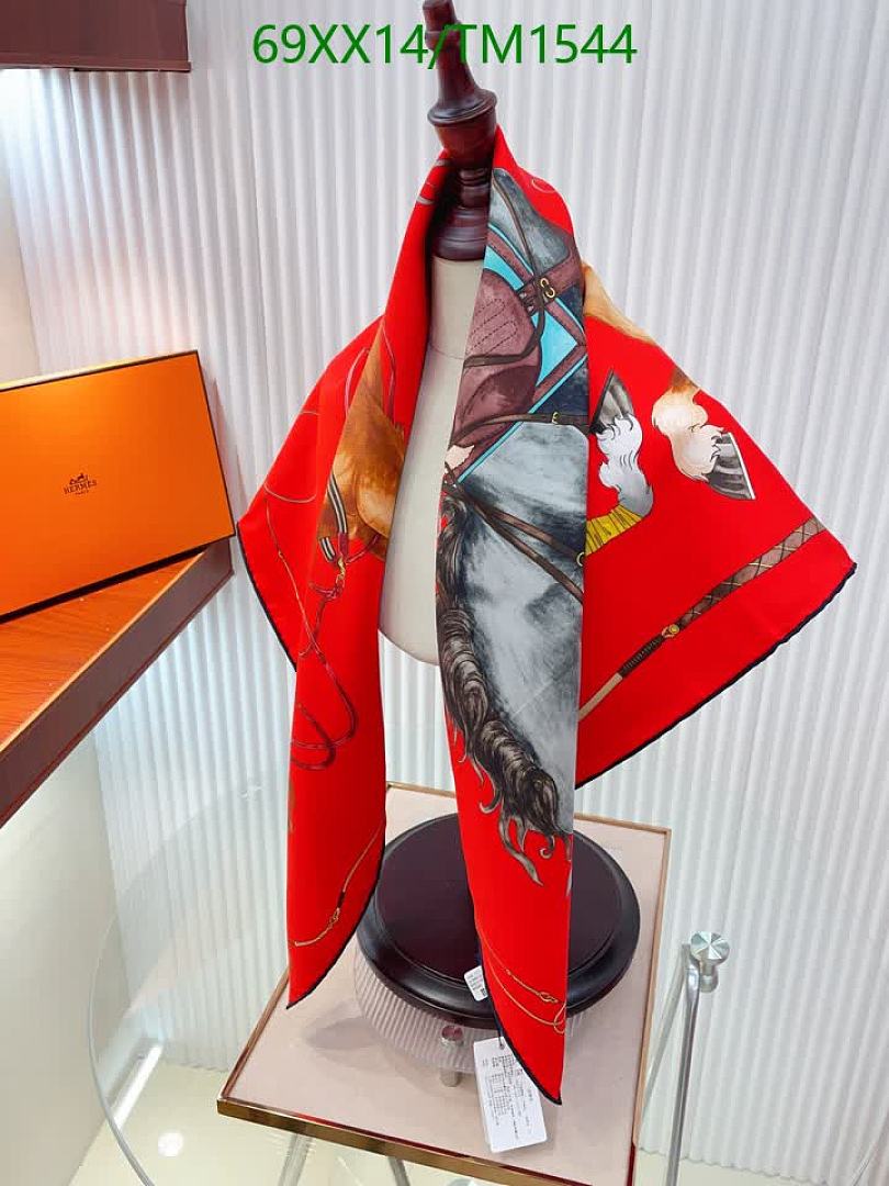 Hermes-Scarf Code: TM1544 $: 69USD