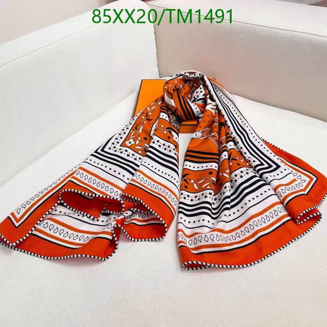 Hermes-Scarf Code: TM1491 $: 85USD
