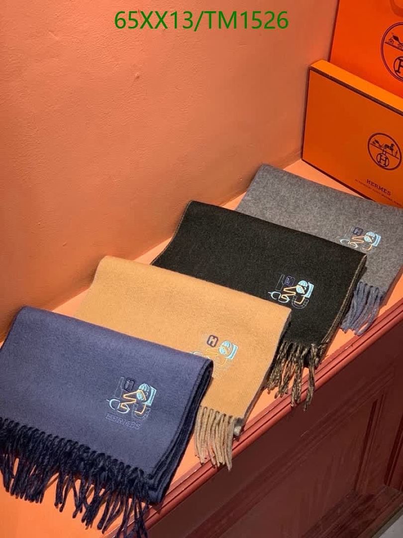 Hermes-Scarf Code: TM1526 $: 65USD