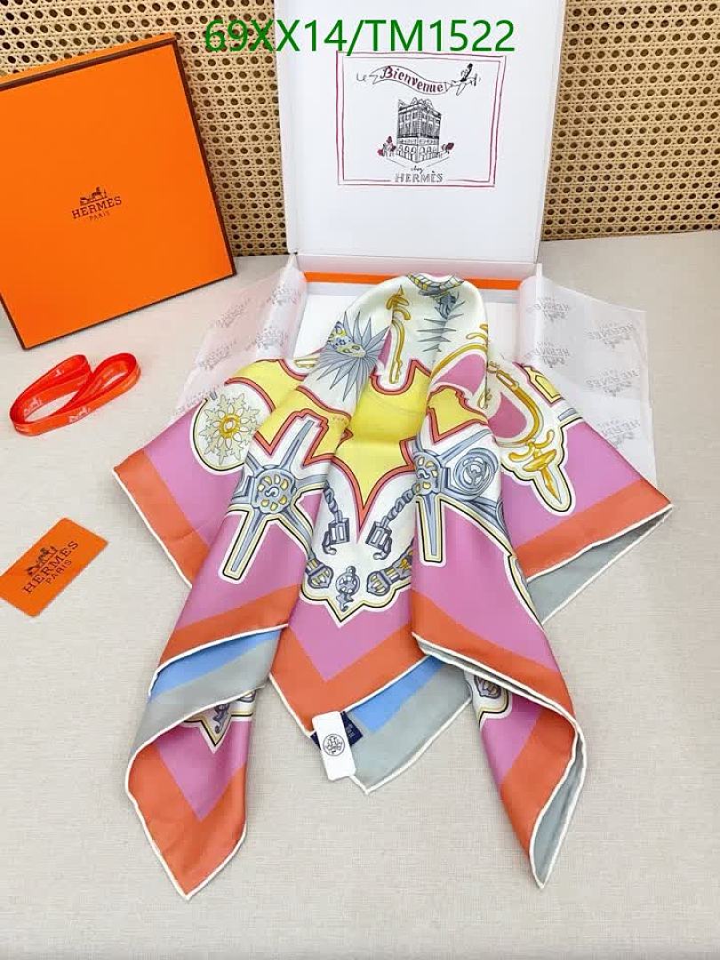 Hermes-Scarf Code: TM1522 $: 69USD