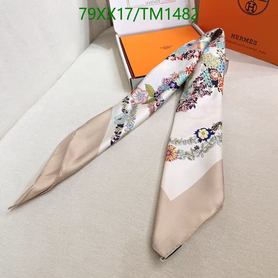 Hermes-Scarf Code: TM1482 $: 79USD