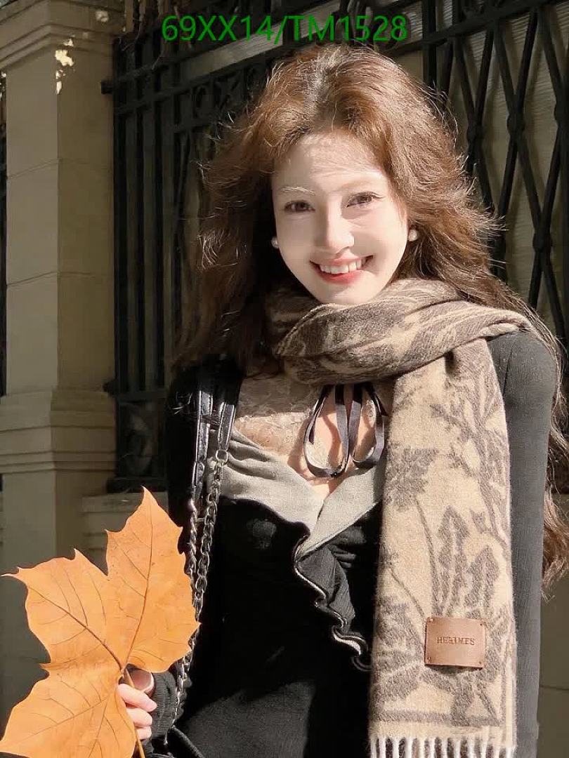 Hermes-Scarf Code: TM1528 $: 69USD