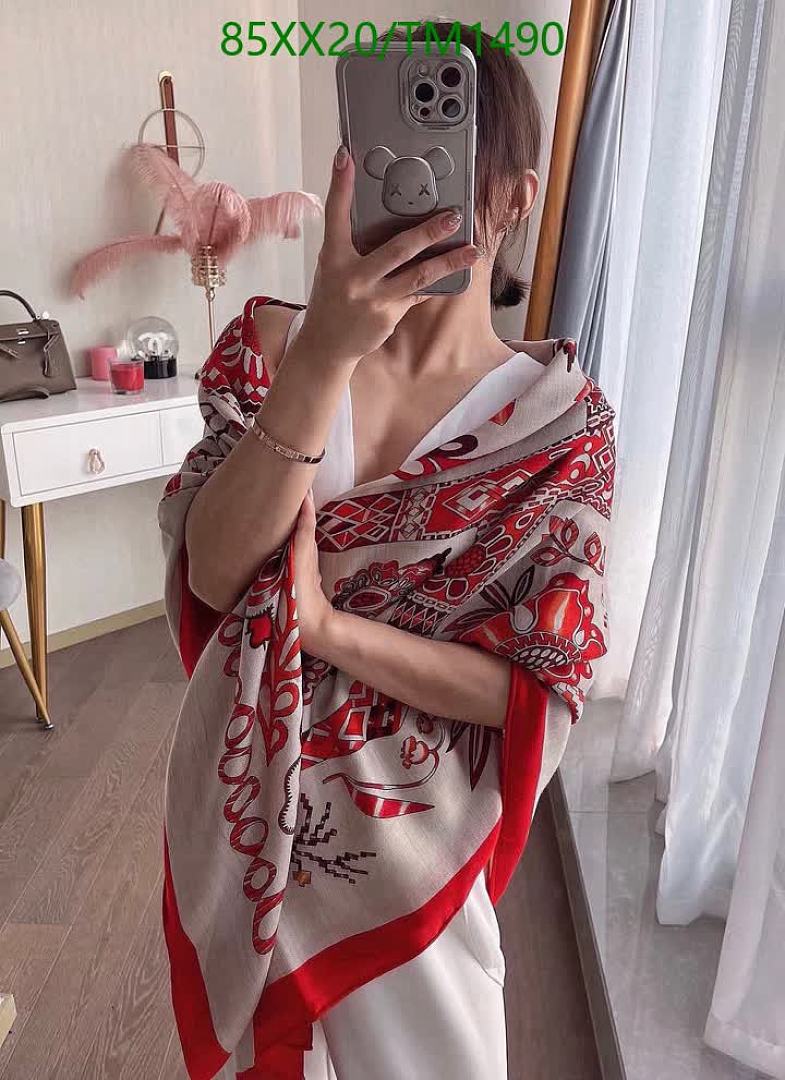 Hermes-Scarf Code: TM1490 $: 85USD