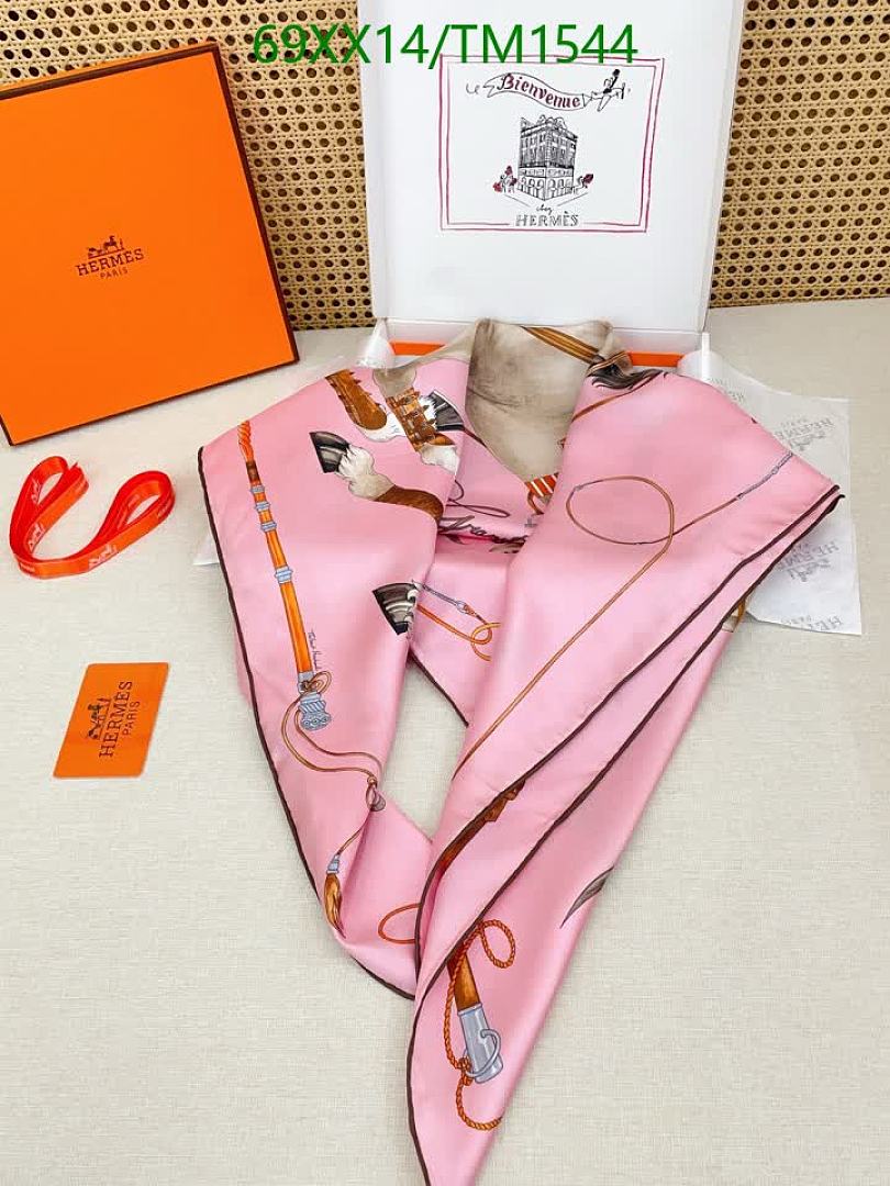 Hermes-Scarf Code: TM1544 $: 69USD