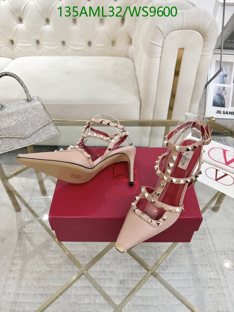 Valentino-Women Shoes Code: WS9600 $: 135USD