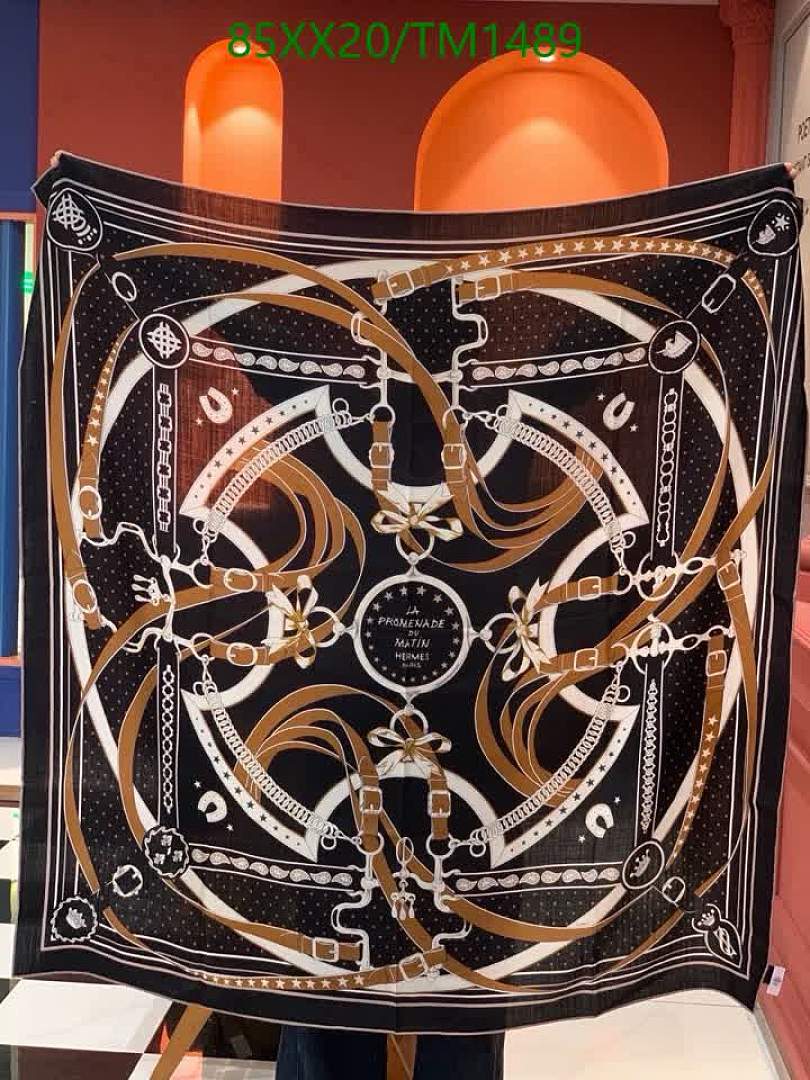 Hermes-Scarf Code: TM1489 $: 85USD