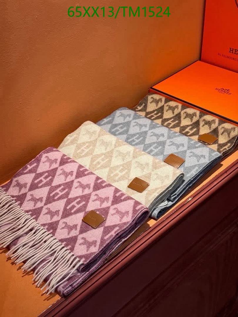 Hermes-Scarf Code: TM1524 $: 65USD