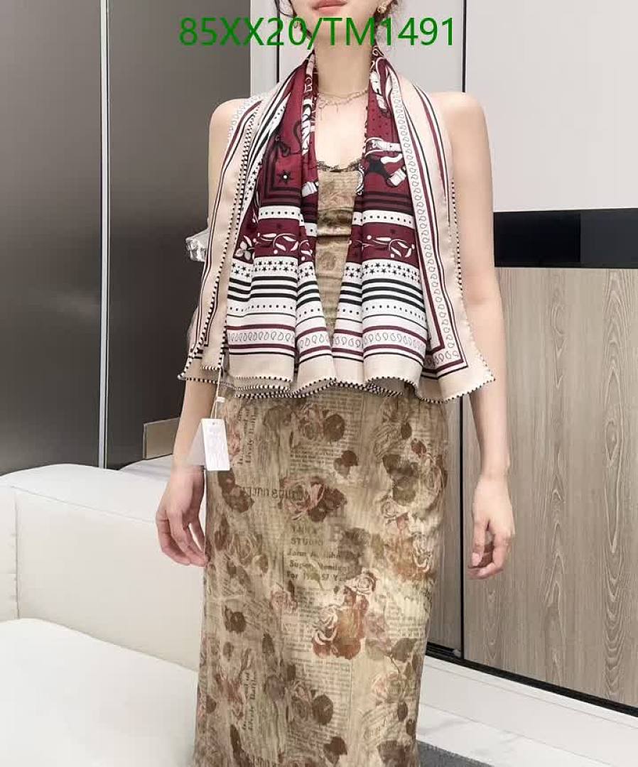 Hermes-Scarf Code: TM1491 $: 85USD