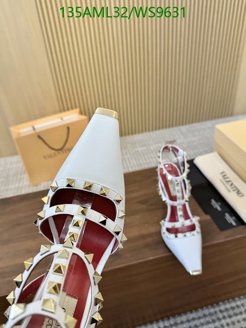 Valentino-Women Shoes Code: WS9631 $: 135USD