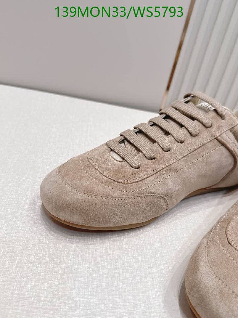 Burberry-Women Shoes Code: WS5793 $: 139USD