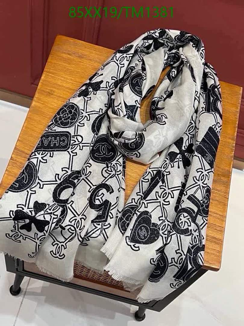 Chanel-Scarf Code: TM1381 $: 85USD