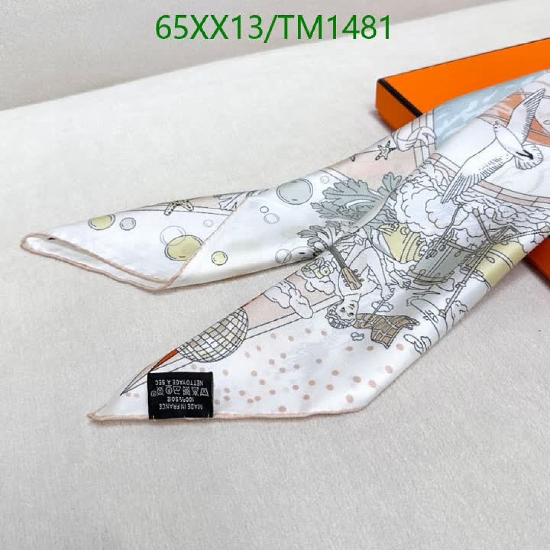Hermes-Scarf Code: TM1481 $: 65USD