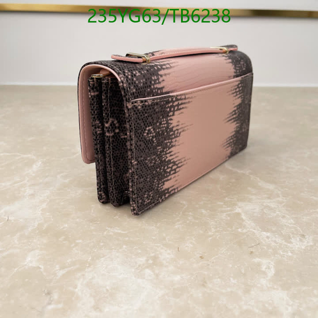 Dior-Bags(5A) Code: TB6238 $: 235USD