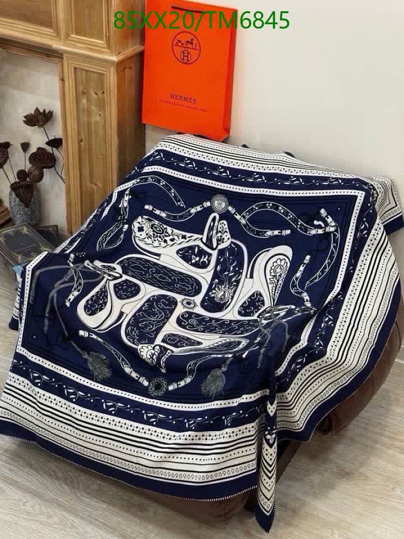 Hermes-Scarves Code: TM6845 $: 85USD