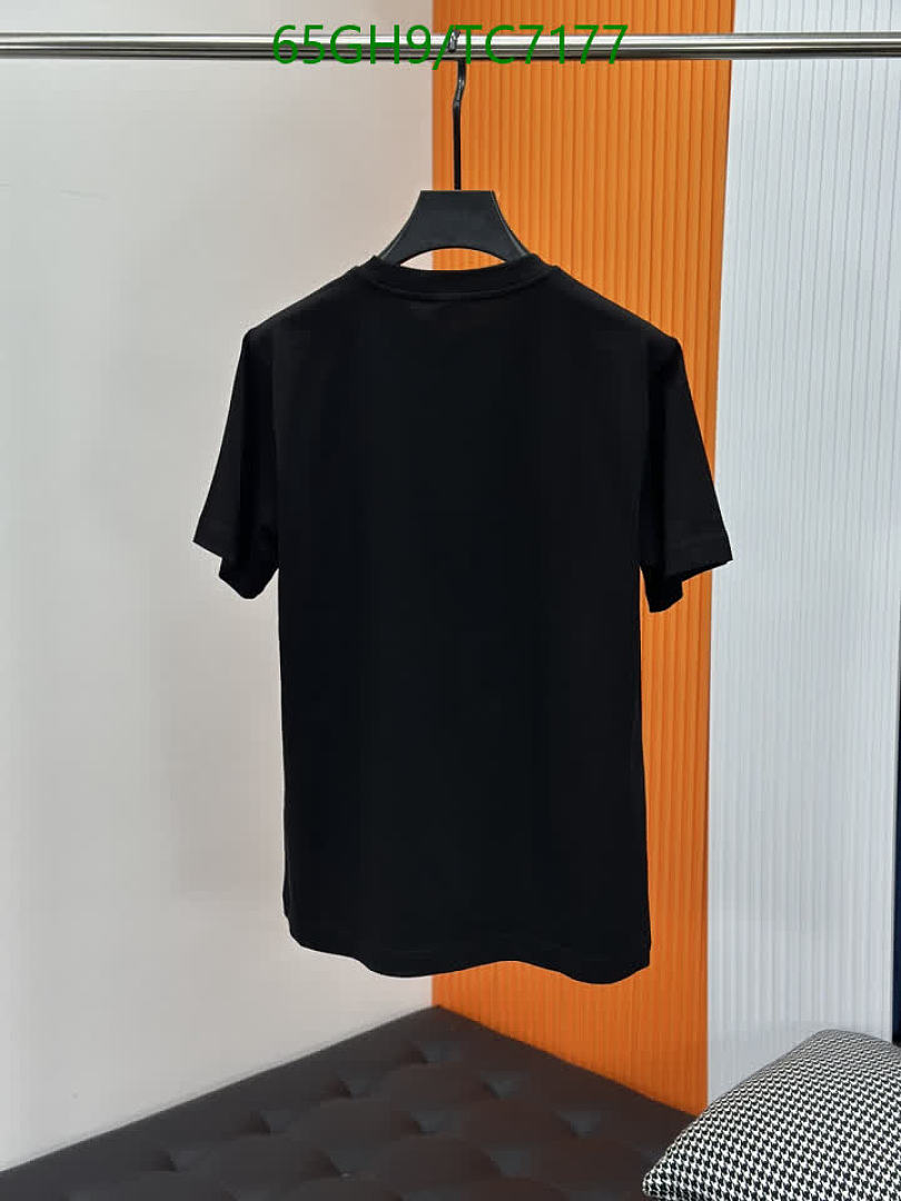 Burberry-Clothing Code: TC7177 $: 65USD