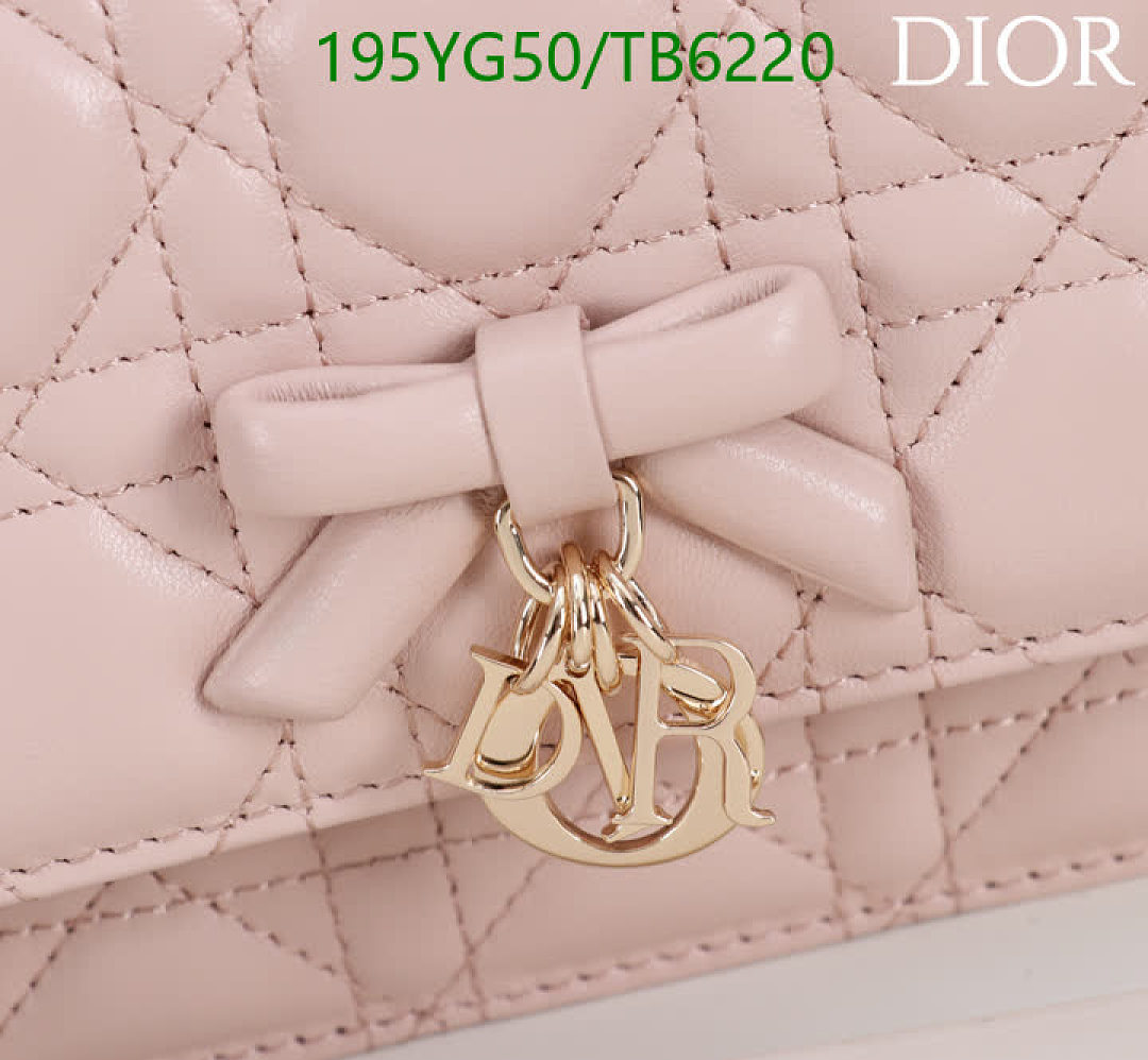 Dior-Bags(5A) Code: TB6220 $: 195USD