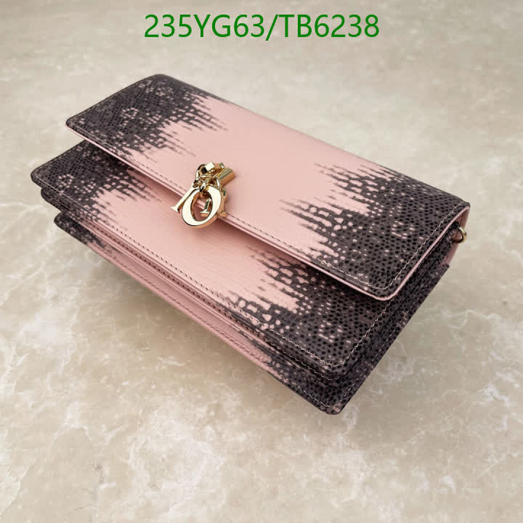 Dior-Bags(5A) Code: TB6238 $: 235USD