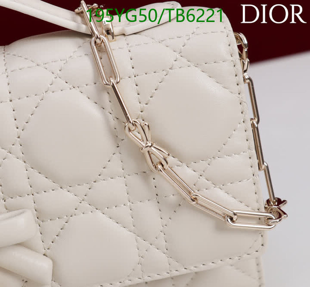 Dior-Bags(5A) Code: TB6221 $: 195USD