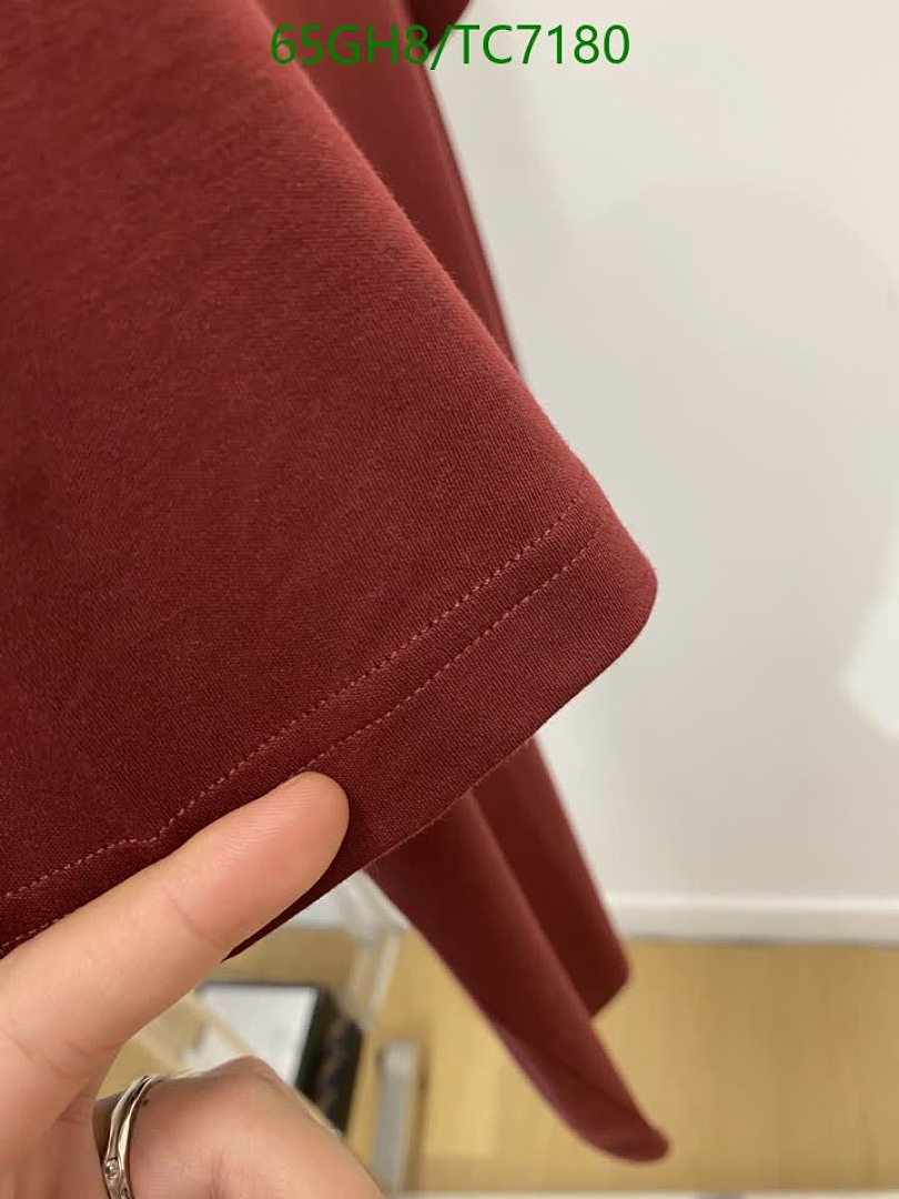 Burberry-Clothing Code: TC7180 $: 65USD