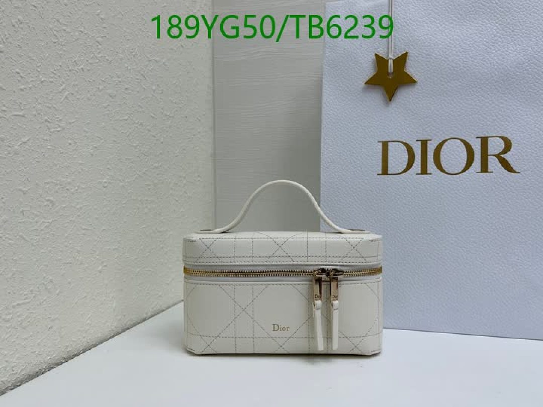 Dior-Bags(5A) Code: TB6239 $: 189USD