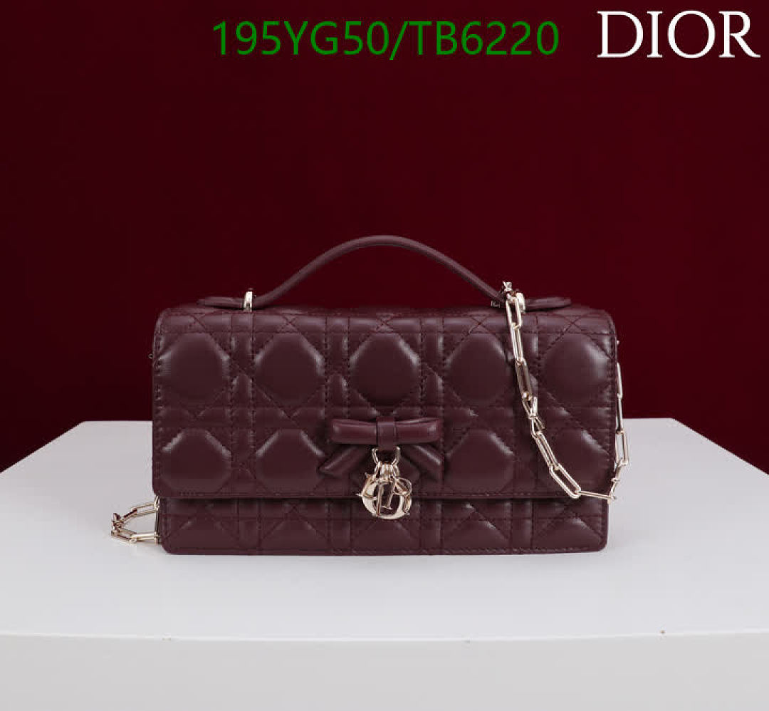 Dior-Bags(5A) Code: TB6220 $: 195USD