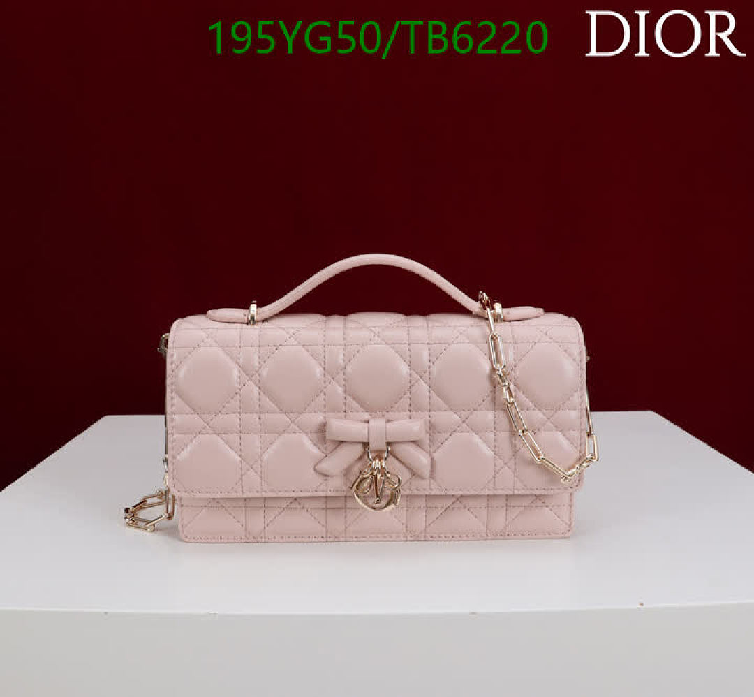 Dior-Bags(5A) Code: TB6220 $: 195USD