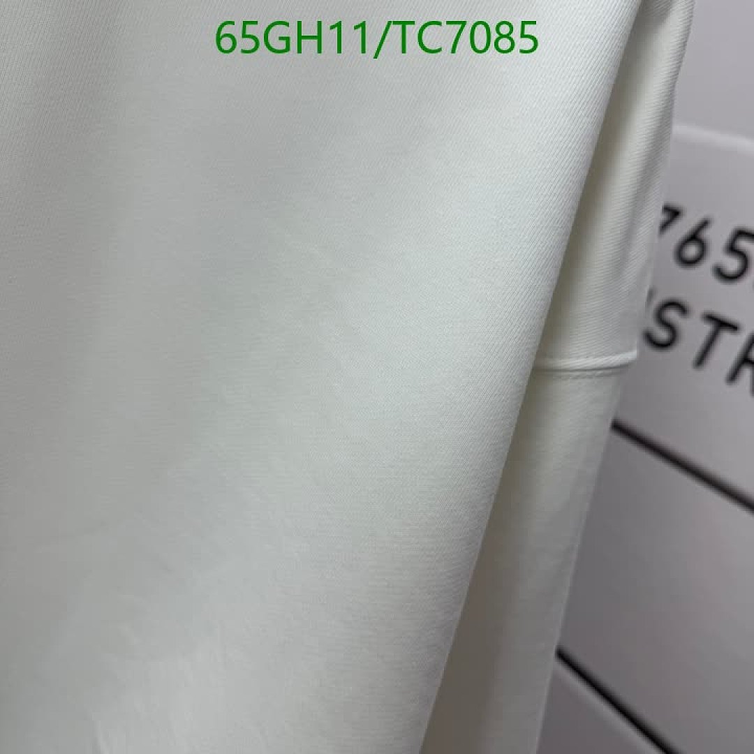 LV-Clothing Code: TC7085 $: 65USD