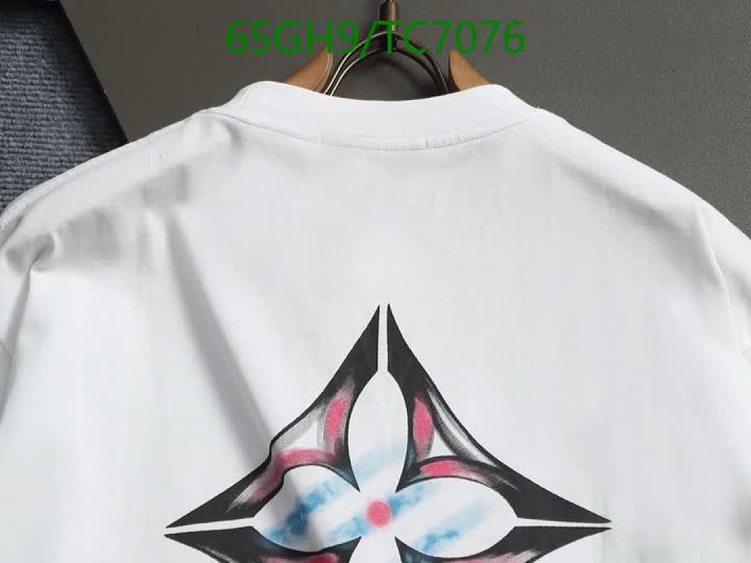 LV-Clothing Code: TC7076 $: 65USD