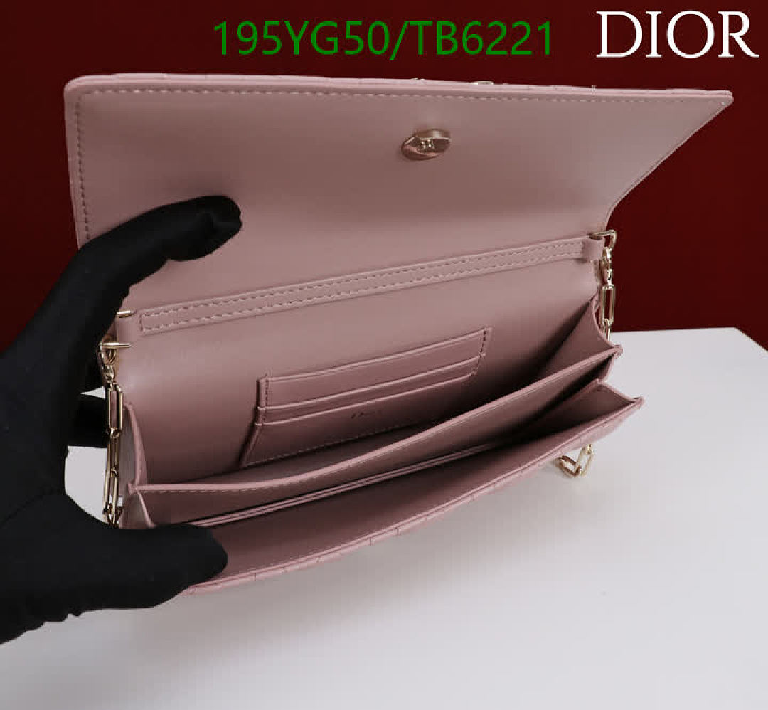 Dior-Bags(5A) Code: TB6221 $: 195USD