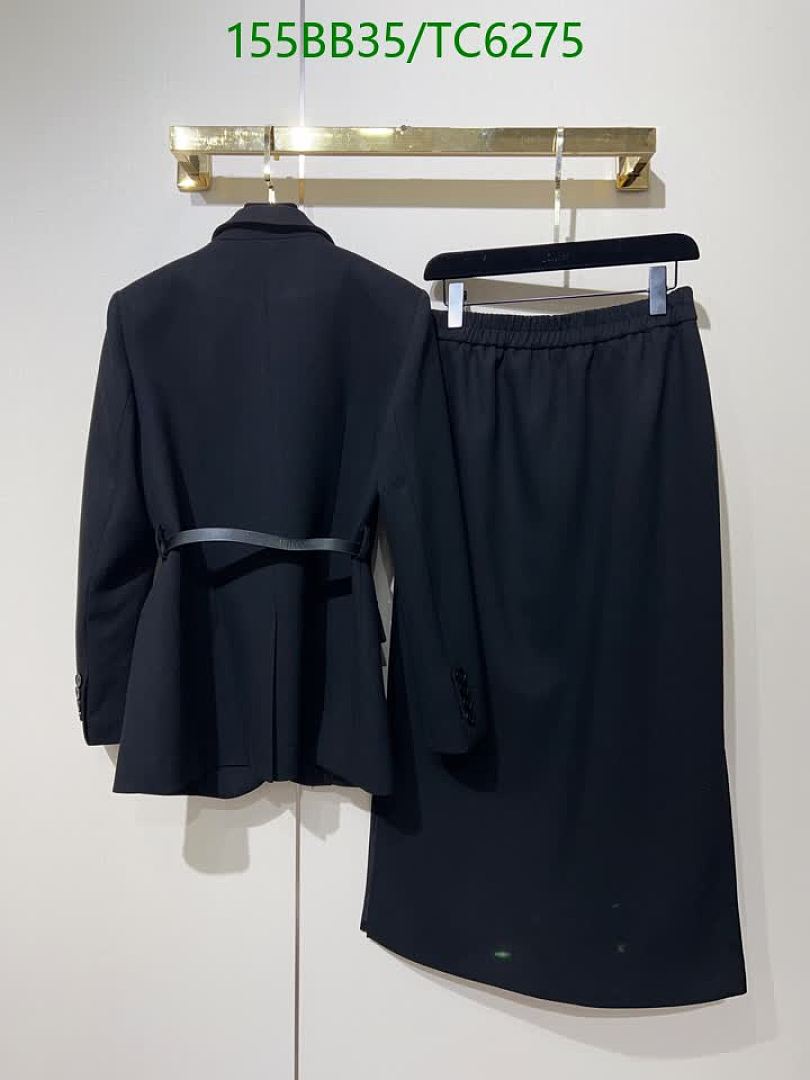 LV-Clothing Code: TC6275 $: 155USD