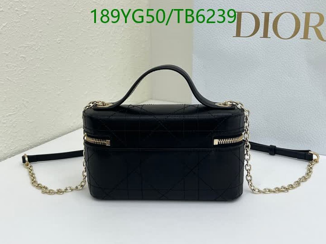 Dior-Bags(5A) Code: TB6239 $: 189USD