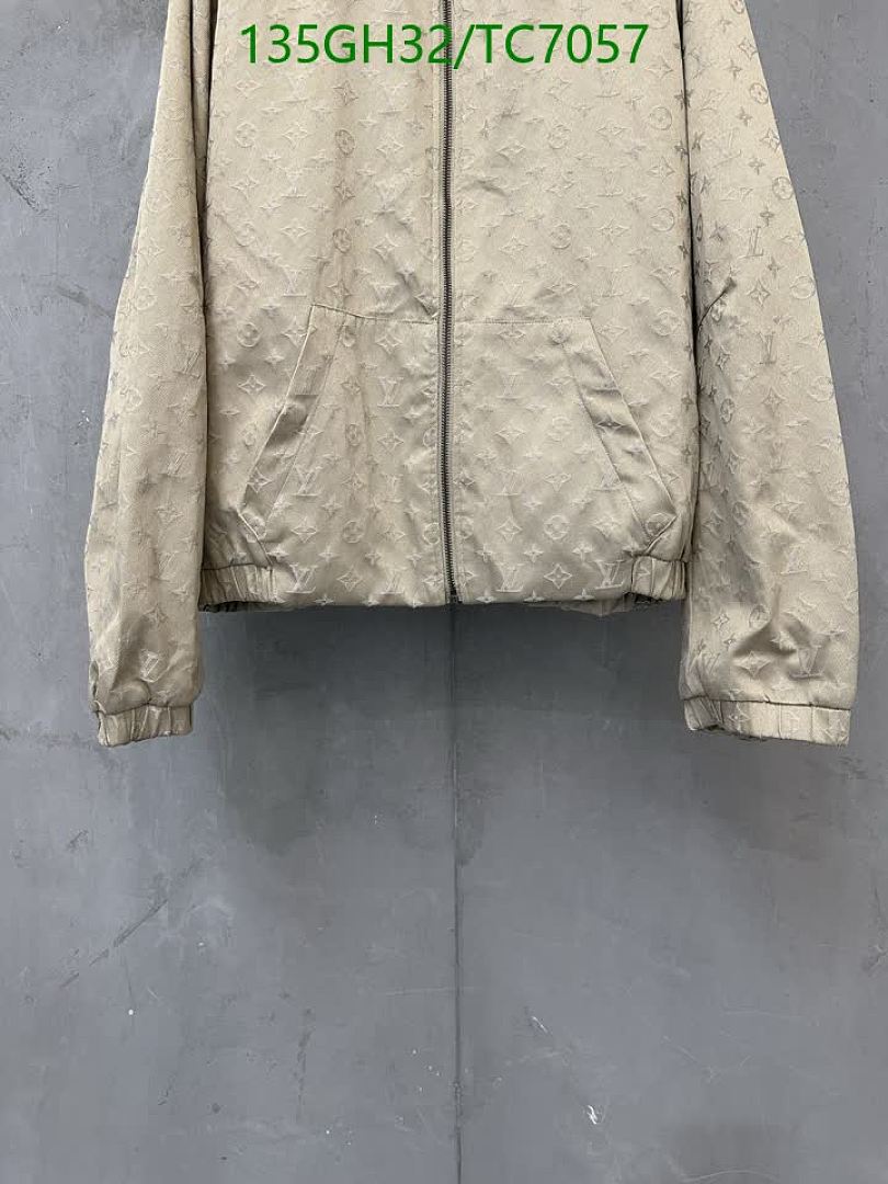 LV-Clothing Code: TC7057 $: 135USD