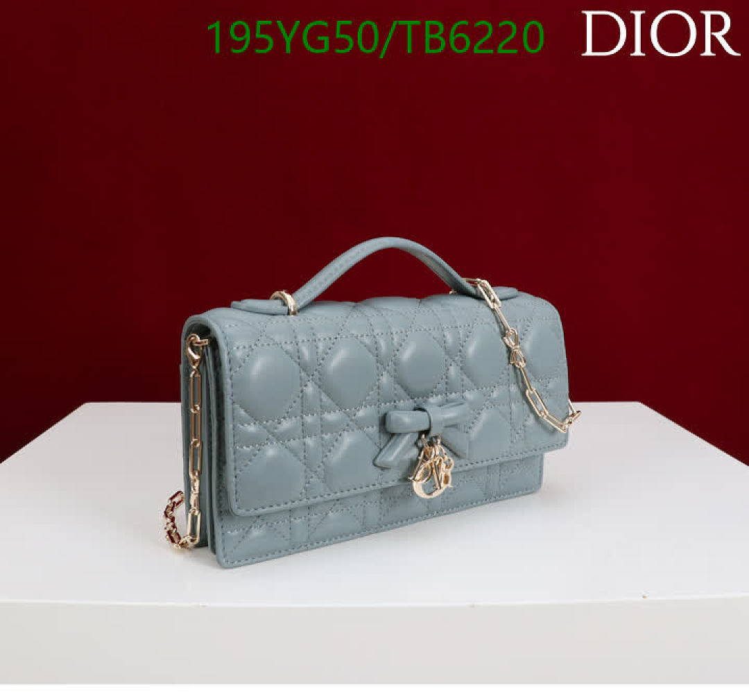 Dior-Bags(5A) Code: TB6220 $: 195USD
